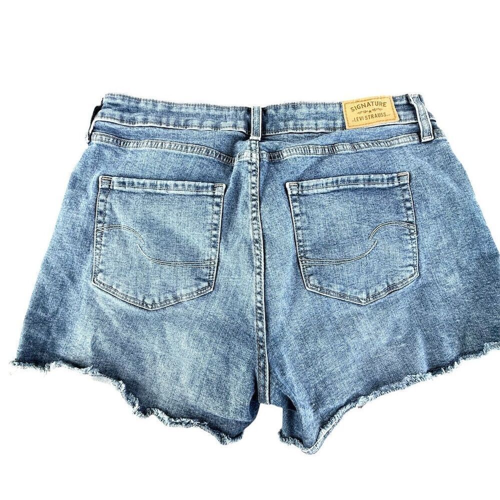 Signature by Levi Strauss Women's High Rise Denim Shorts Blue Size 31